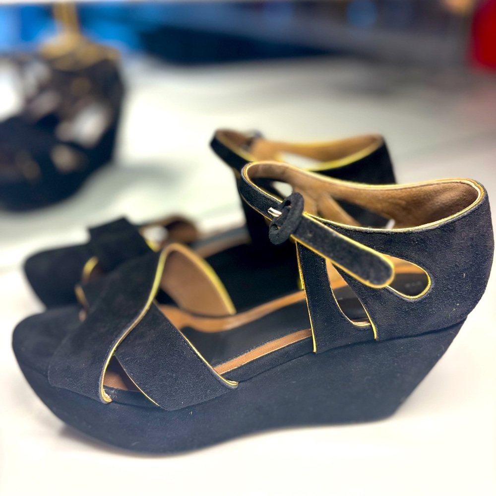 Marni Elegant Black Wedge Sandals